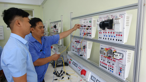 Cần Thơ là một thành phố hiện đại tuy nhiên việc tìm mua thiết bị điện công nghiệp uy tín đang là vấn đề nhức nhối đối với hầu hết các doanh nghiệp, công ty trên địa bàn.