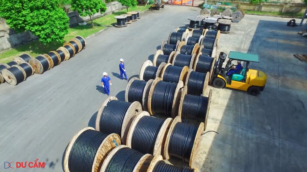 Các cuộn dây cáp điện công nghiệp