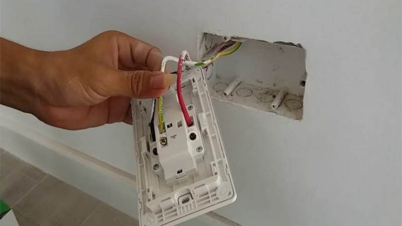 Tuyệt đối không lắp chung nhiều đường dây điện