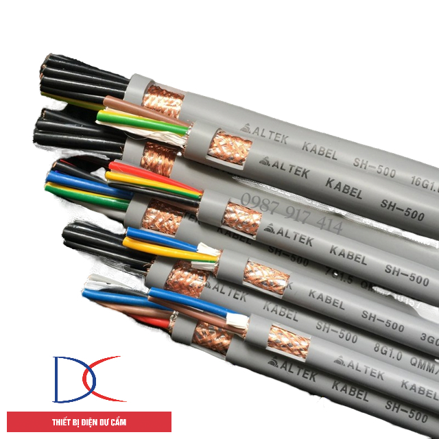 Để thực thi những hành động phù hợp, cáp điều khiển sẽ đảm nhận chức năng truyền thông tin từ trung tâm điều khiển tới máy móc.